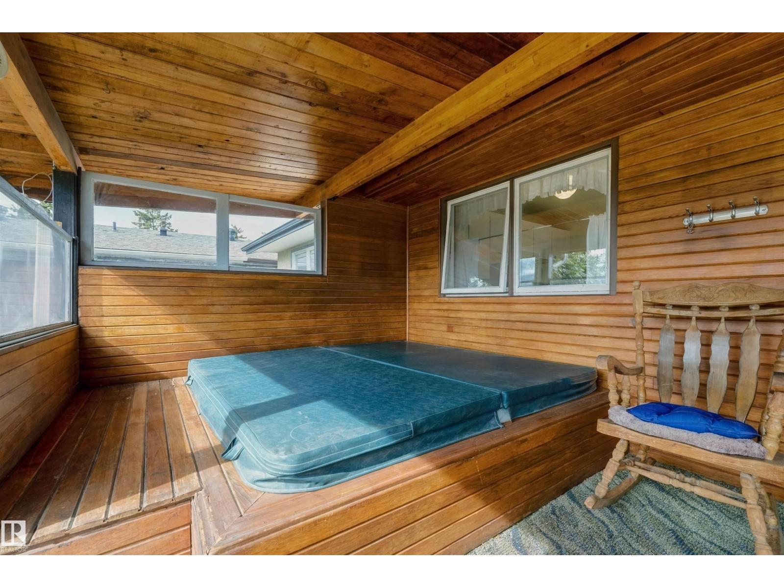 7911 152A AV NW - Image 30
