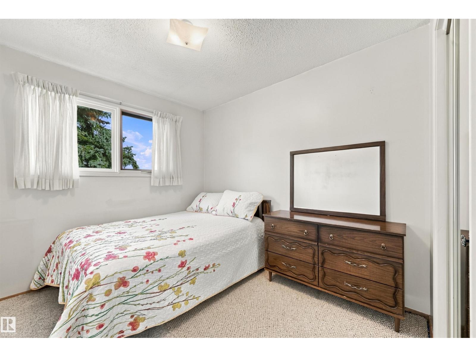 7911 152A AV NW - Image 14