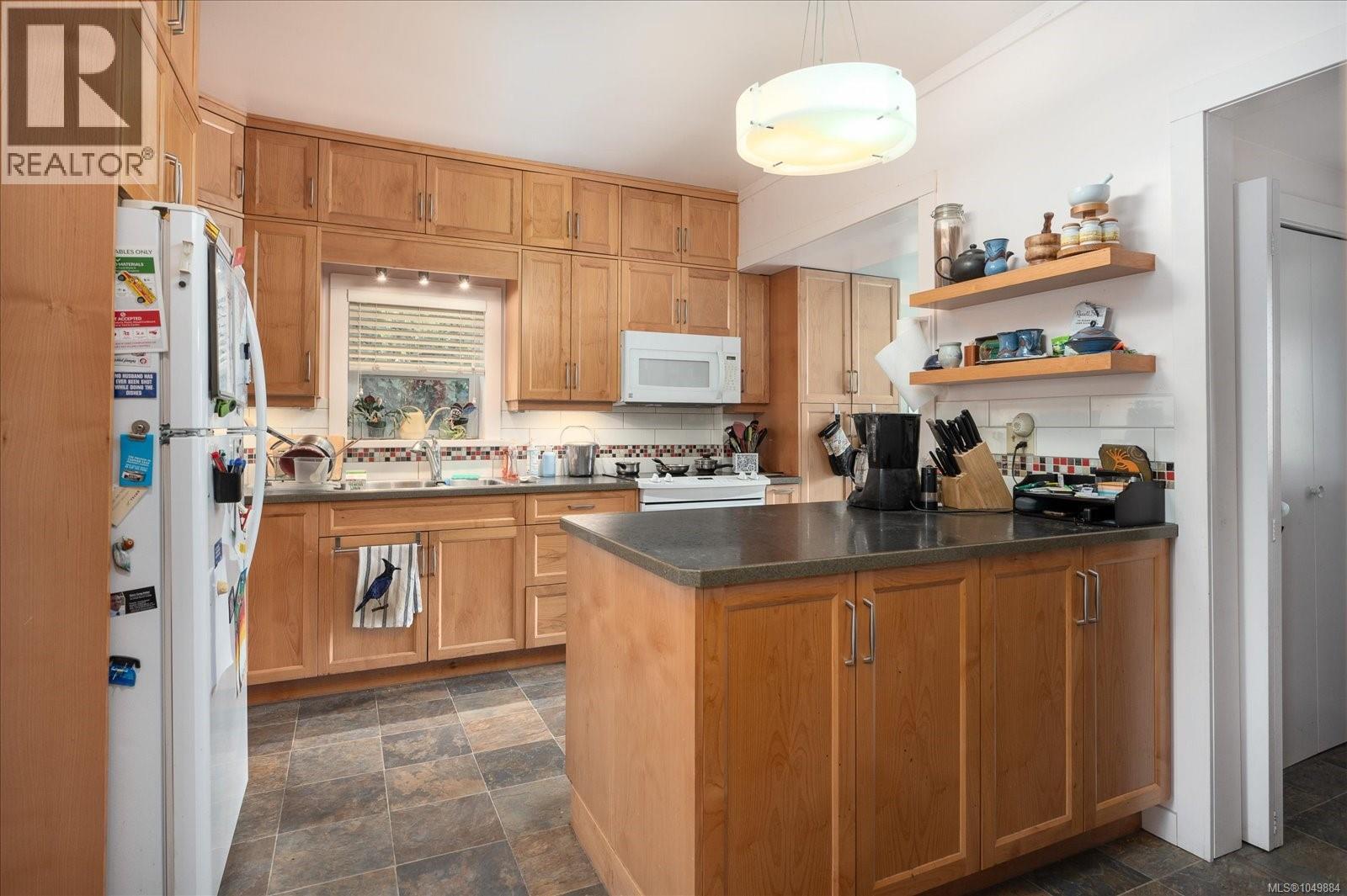 428 2nd Ave - Image 13