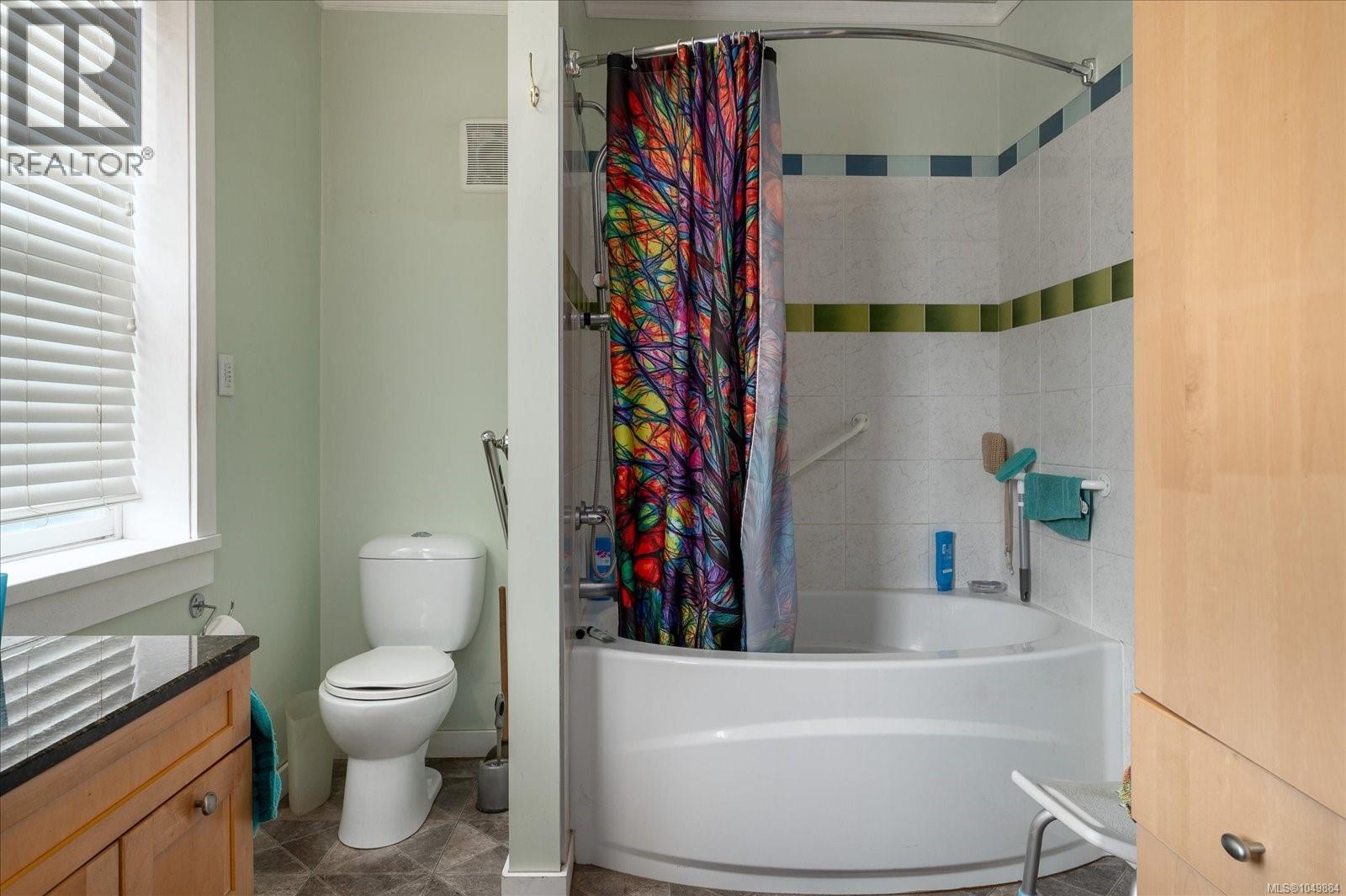 428 2nd Ave - Image 31