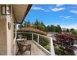 4802 Amblewood Dr, Saanich, BC V8Y2S3 Photo 25