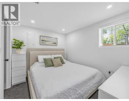 Bedroom - 13 Swanhurst Boulevard, Mississauga, ON L5N1B6 Photo 7