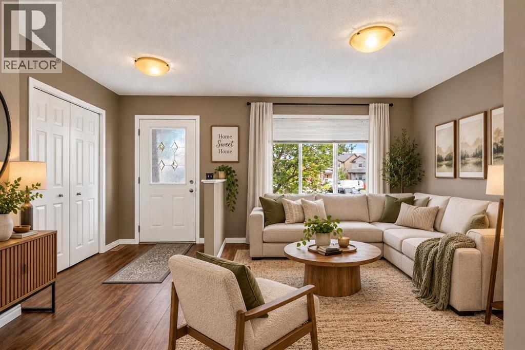11 Saddlebrook Mews NE - 1