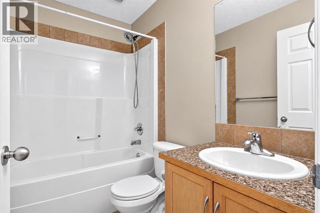 11 Saddlebrook Mews NE - 32
