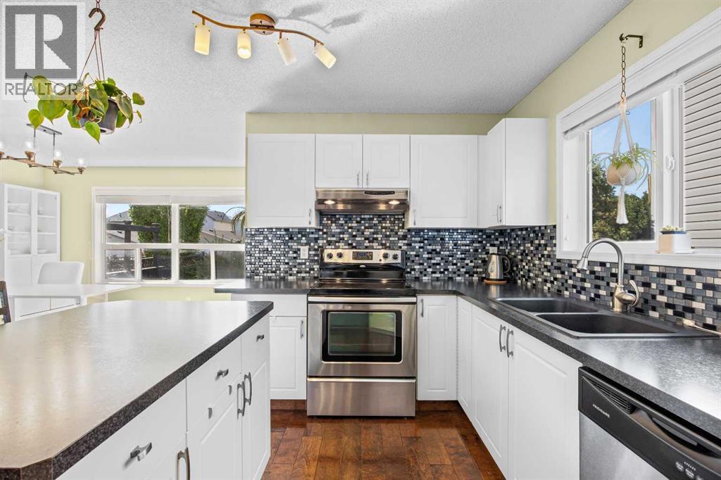 101 Bridlewood Manor SW, Calgary — photo 9