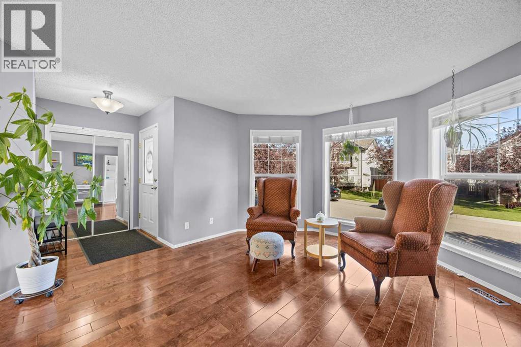 101 Bridlewood Manor SW, Calgary — photo 4