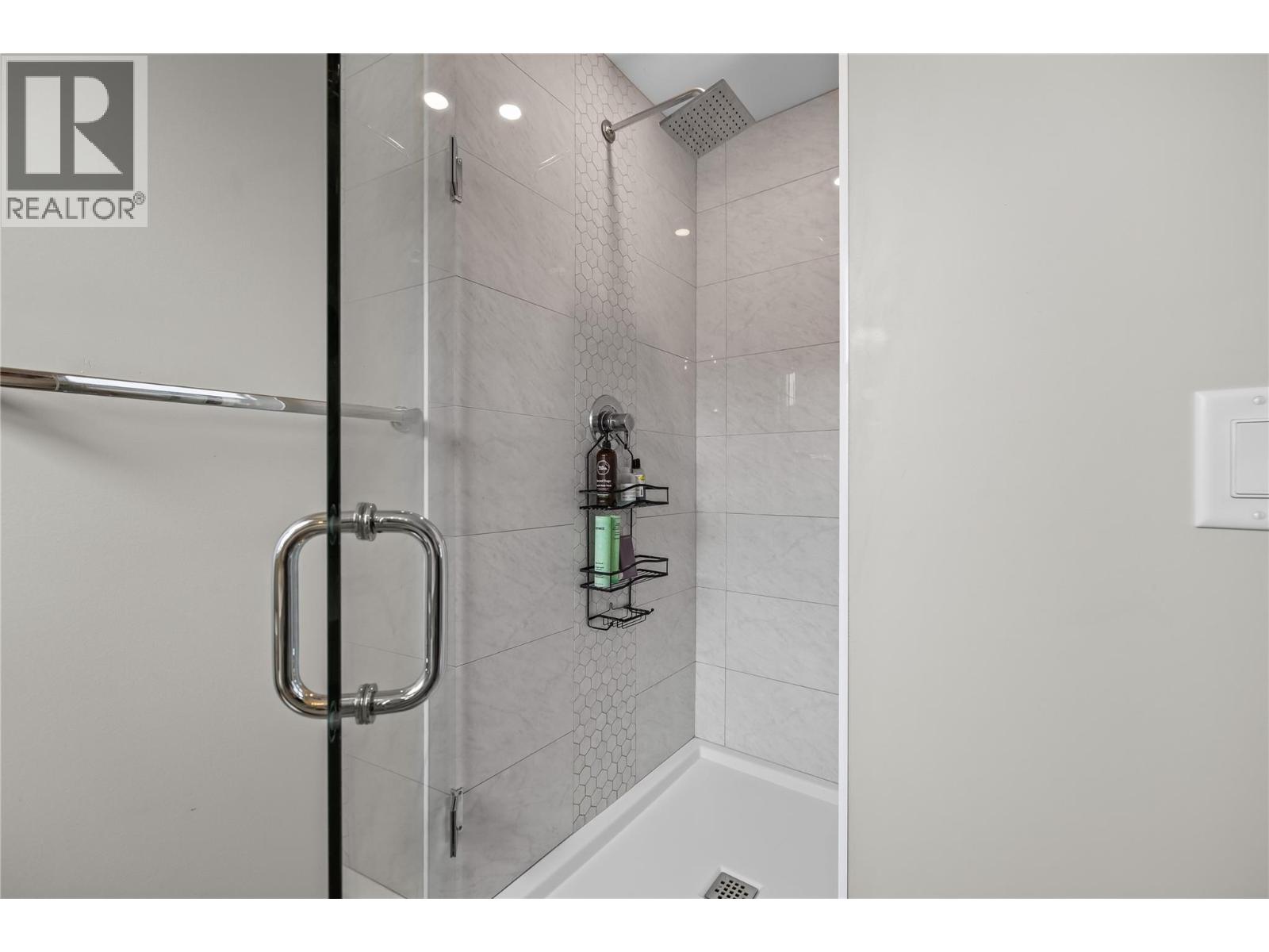 2 771 Raymer Avenue, Kelowna