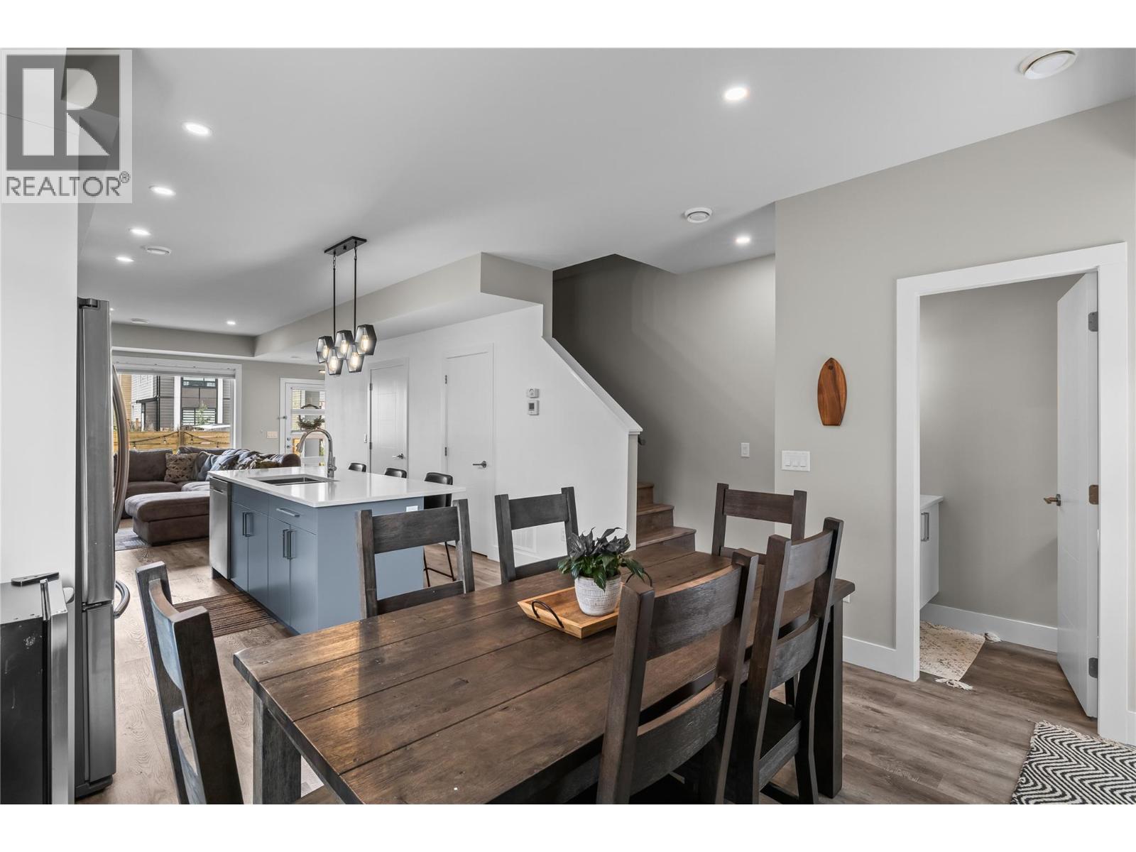 2 771 Raymer Avenue, Kelowna