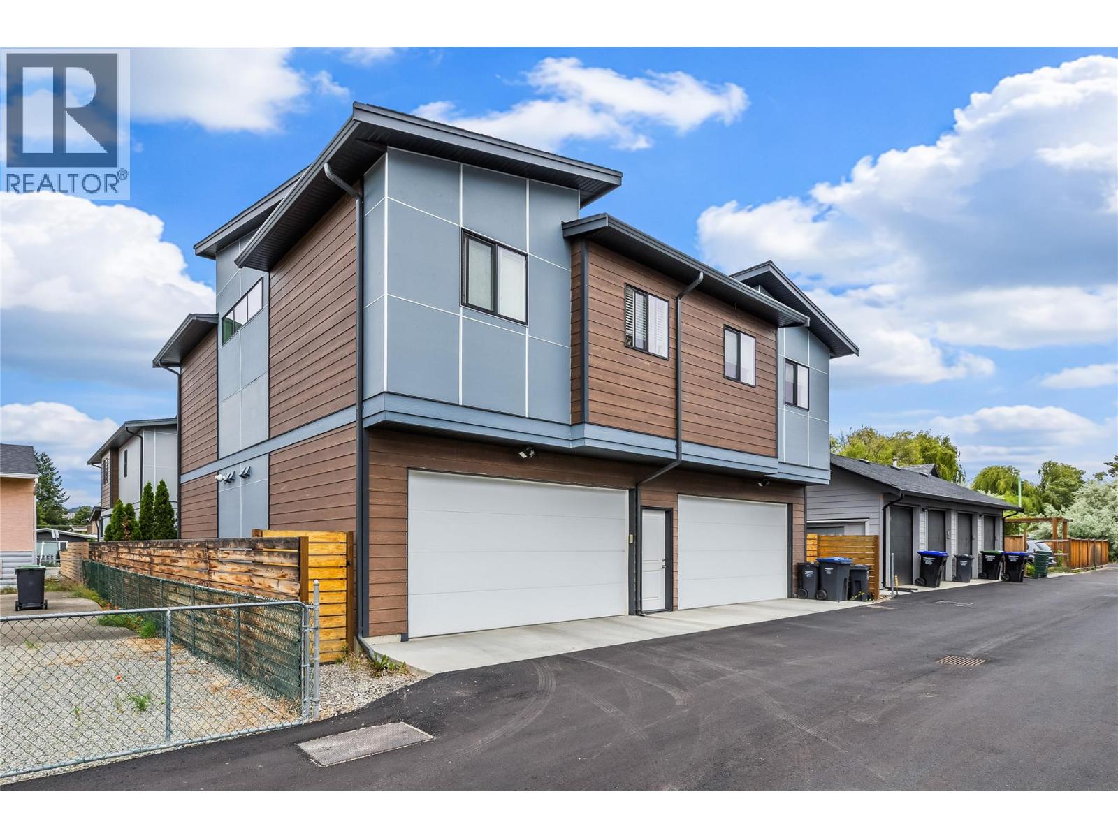 2 771 Raymer Avenue, Kelowna