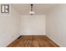 2561 Sinclair Rd, Saanich, BC V8N1B7 Photo 26