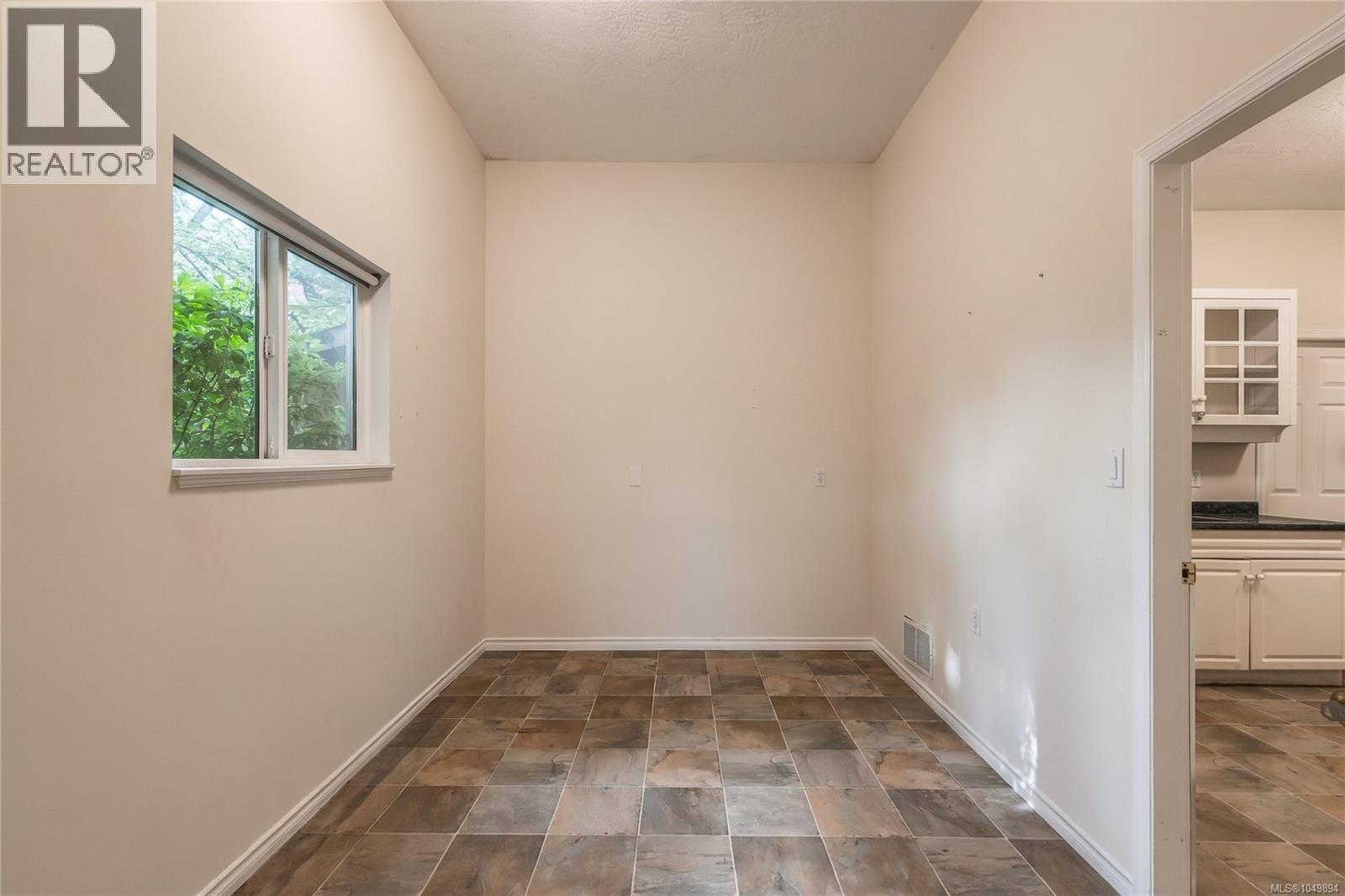 2561 Sinclair Rd - 18