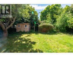 Den - 2561 Sinclair Rd, Saanich, BC V8N1B7 Photo 10