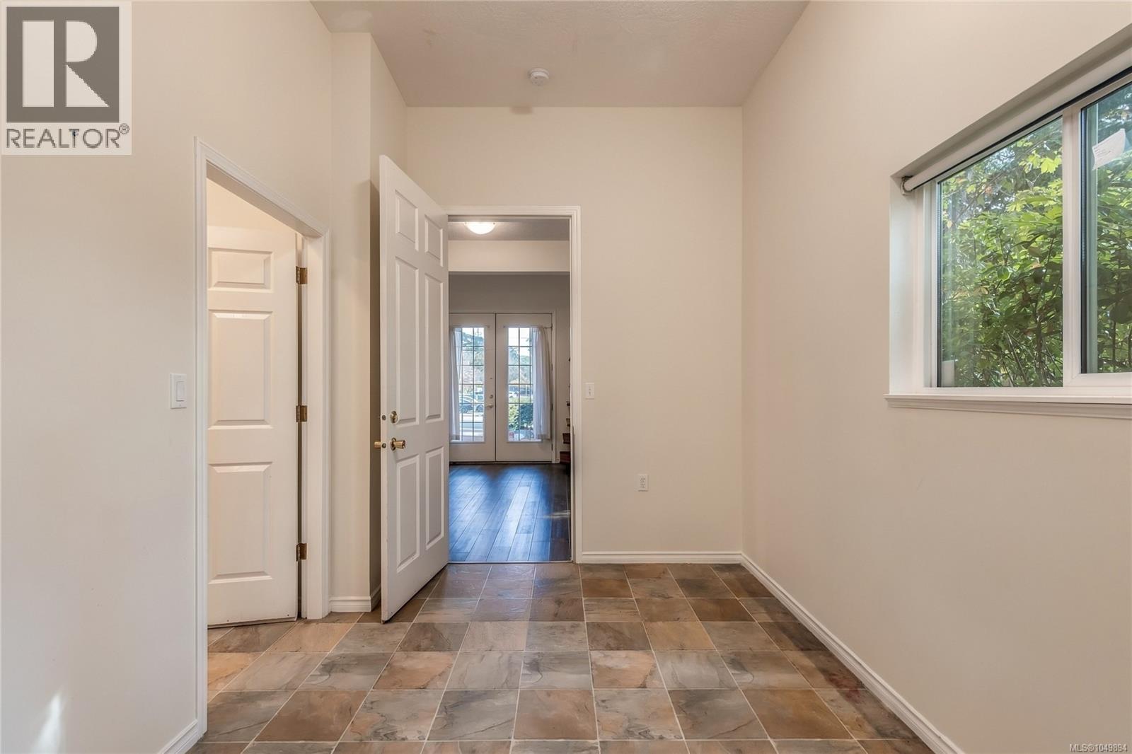 2561 Sinclair Rd - Image 19