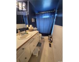 32 Metheral Bay, Weyburn, SK S4H2M6 Photo 19