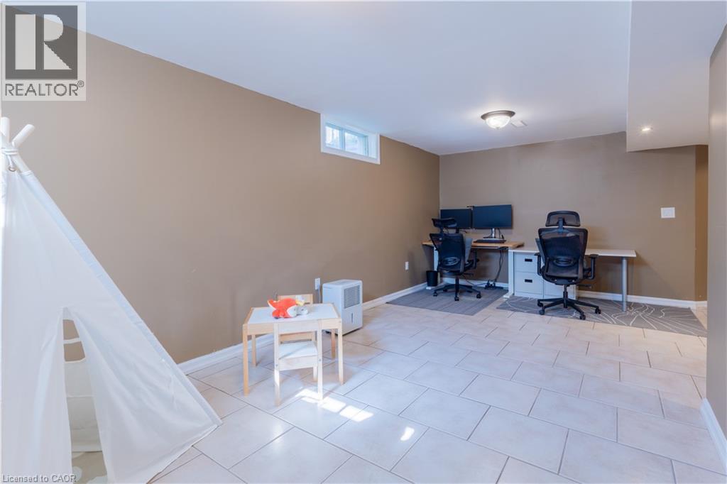 588 DRUMMERHILL Crescent - Image 16