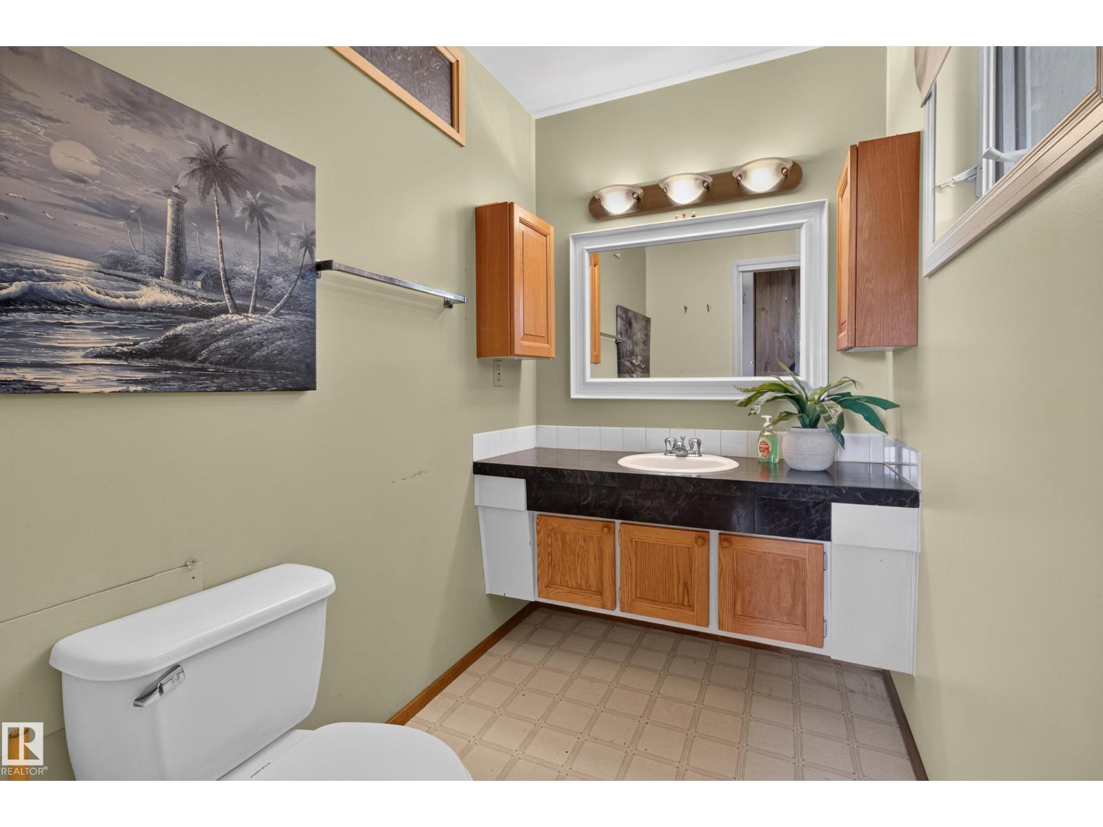 1042 PARKER DR - 24