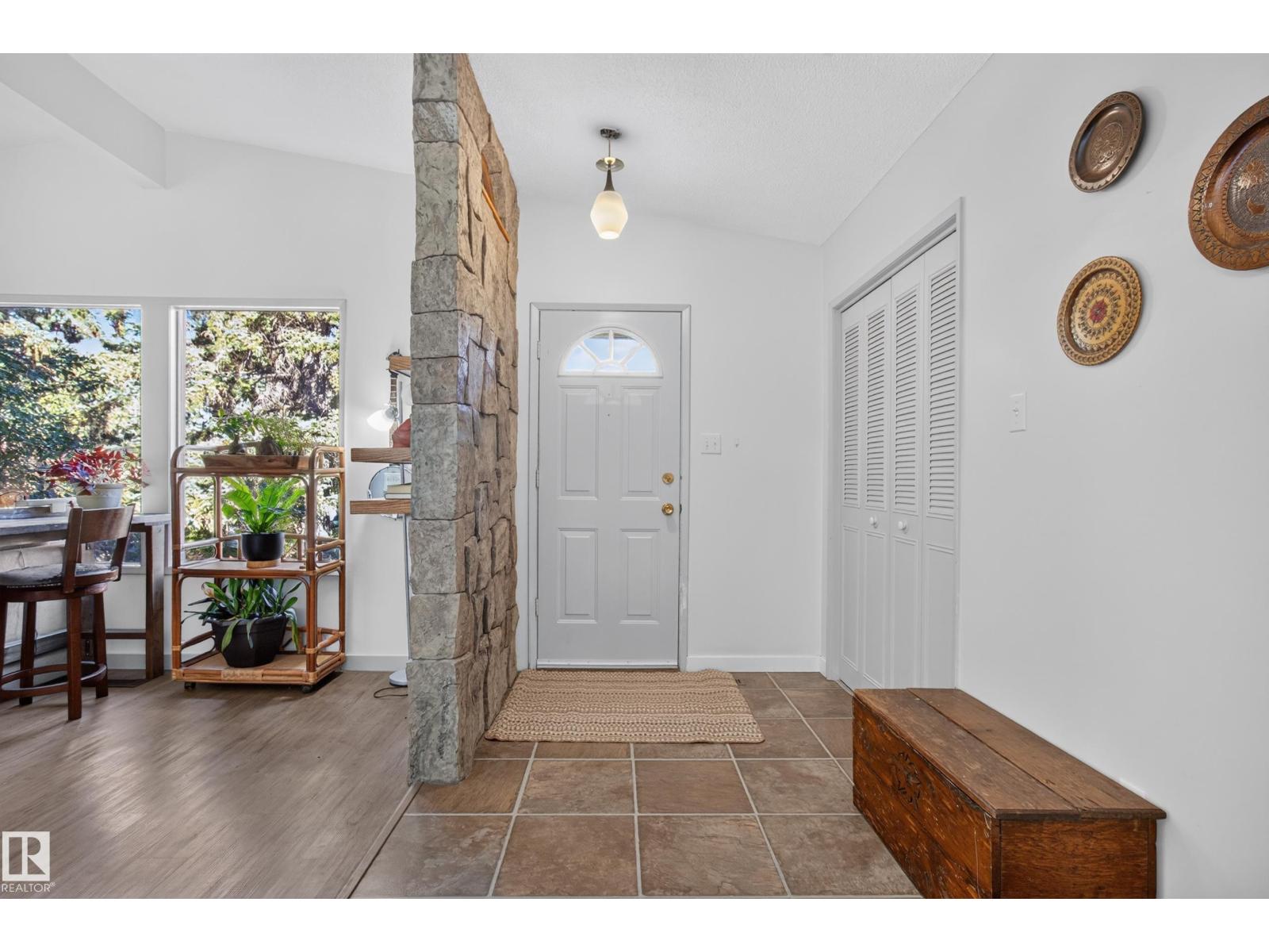 1042 PARKER DR, Sherwood Park — photo 3