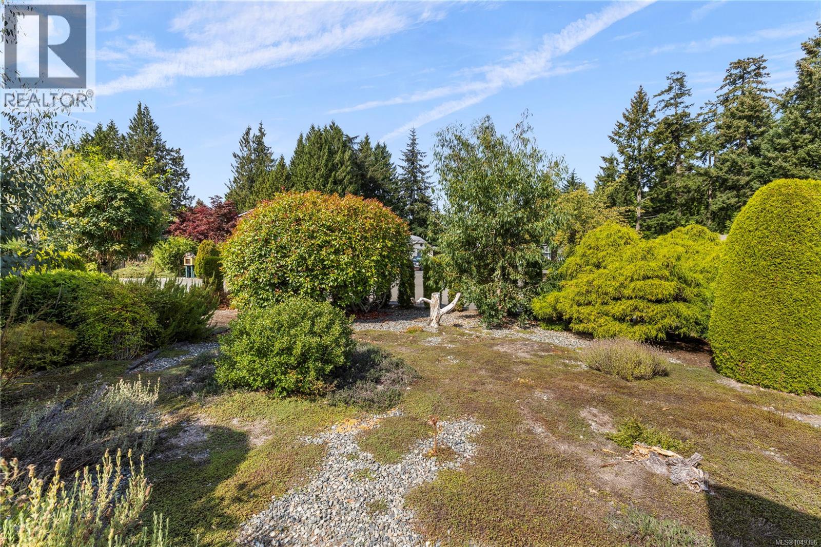 662 Redwood Dr, Qualicum Beach
