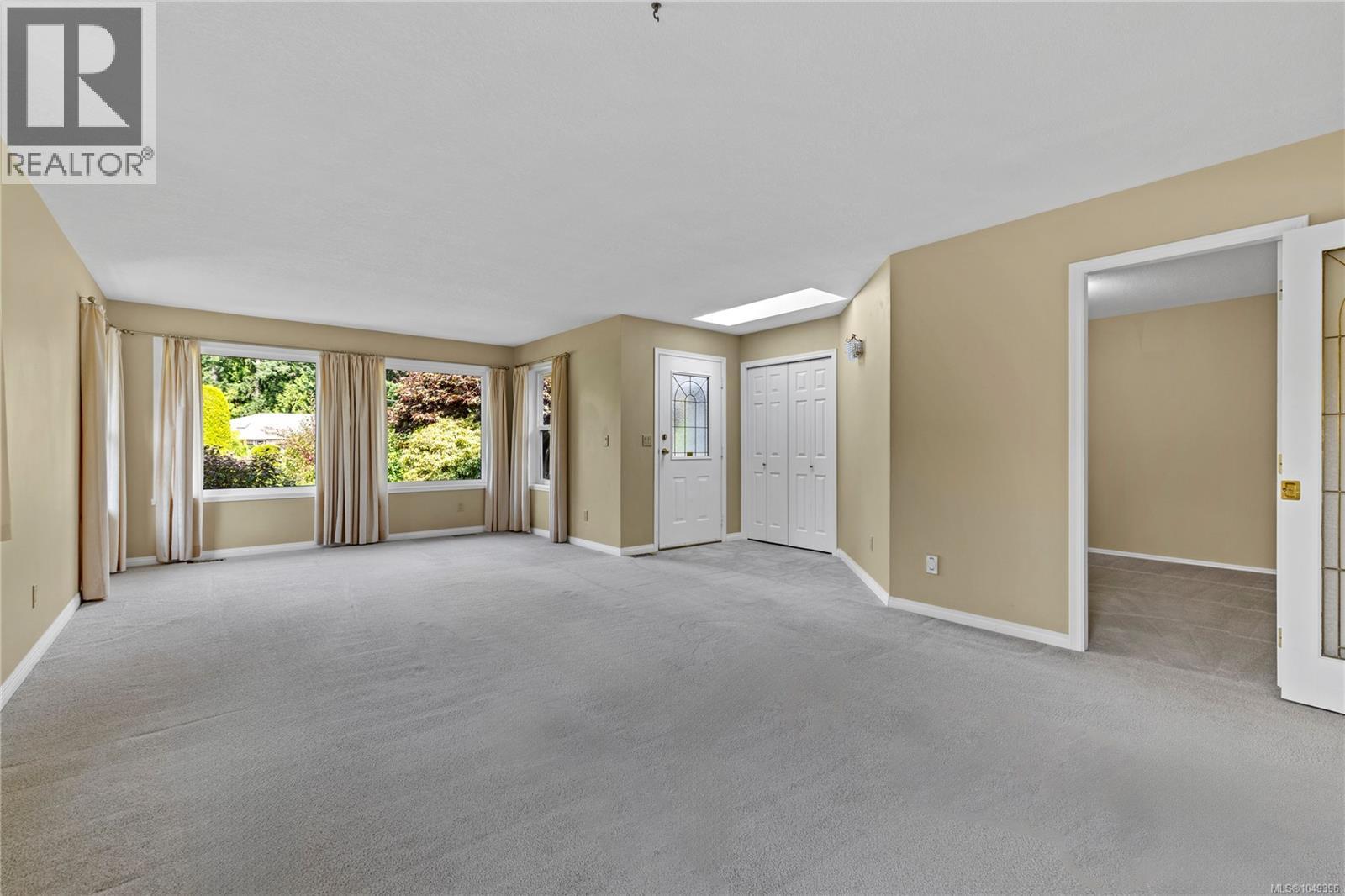 662 Redwood Dr, Qualicum Beach — photo 4