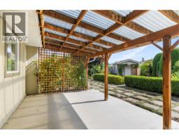 662 Redwood Dr, Qualicum Beach, BC V9K1A2 Photo 33