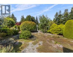 662 Redwood Dr, Qualicum Beach, BC V9K1A2 Photo 37