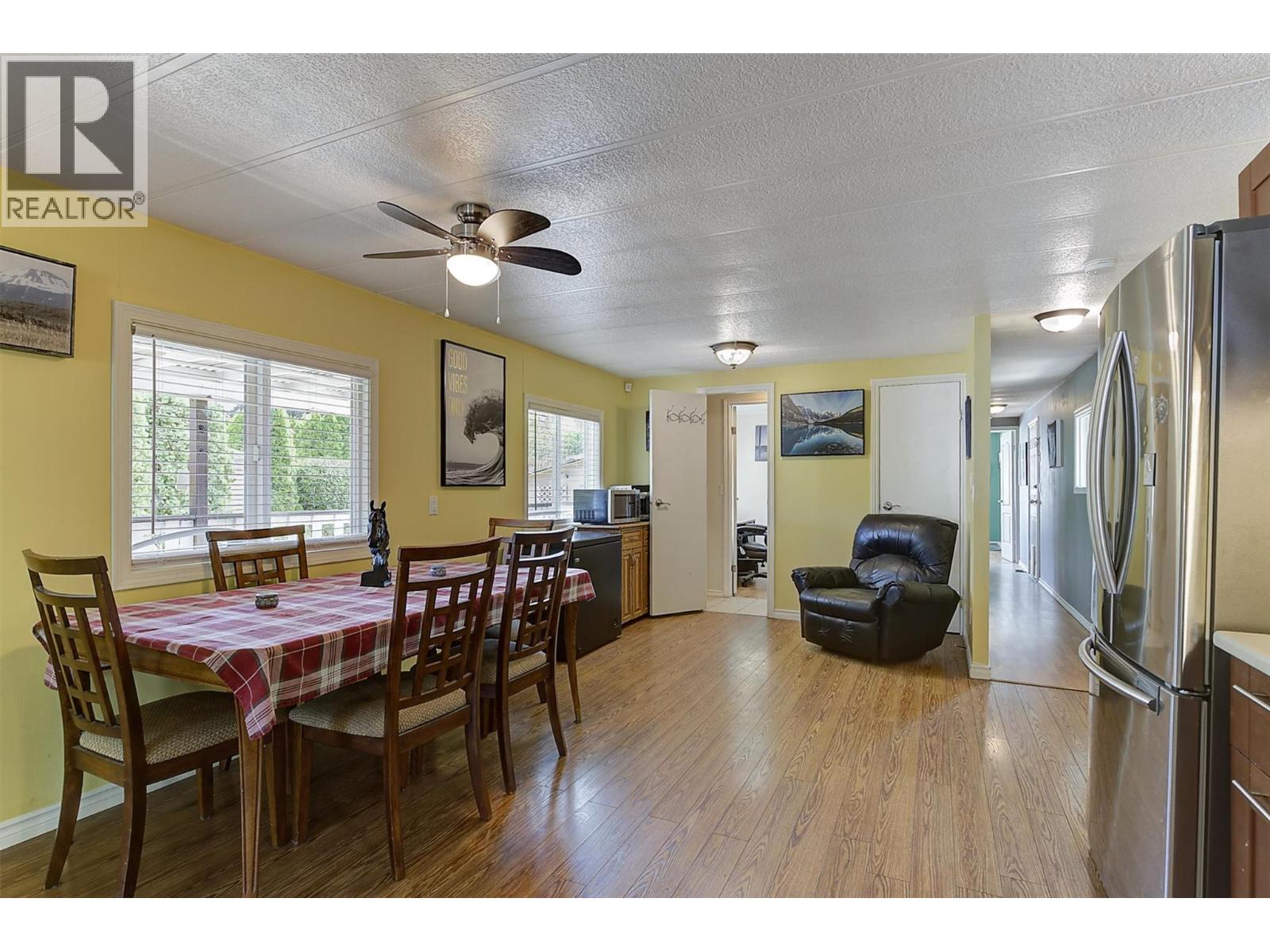 14 2001 97 Highway South, Westbank