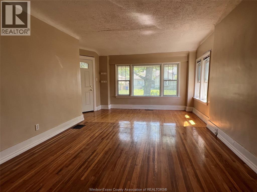 2423 PRINCESS AVENUE, Windsor — photo 6