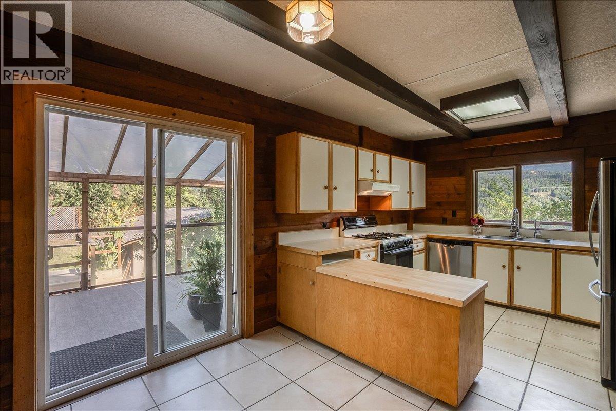 3360 South Slocan Village Road - Image 22