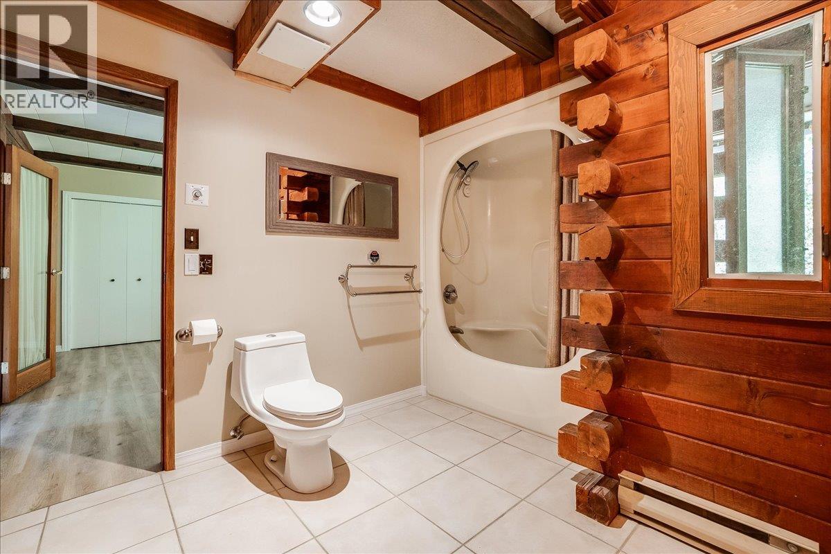3360 South Slocan Village Road - Image 31