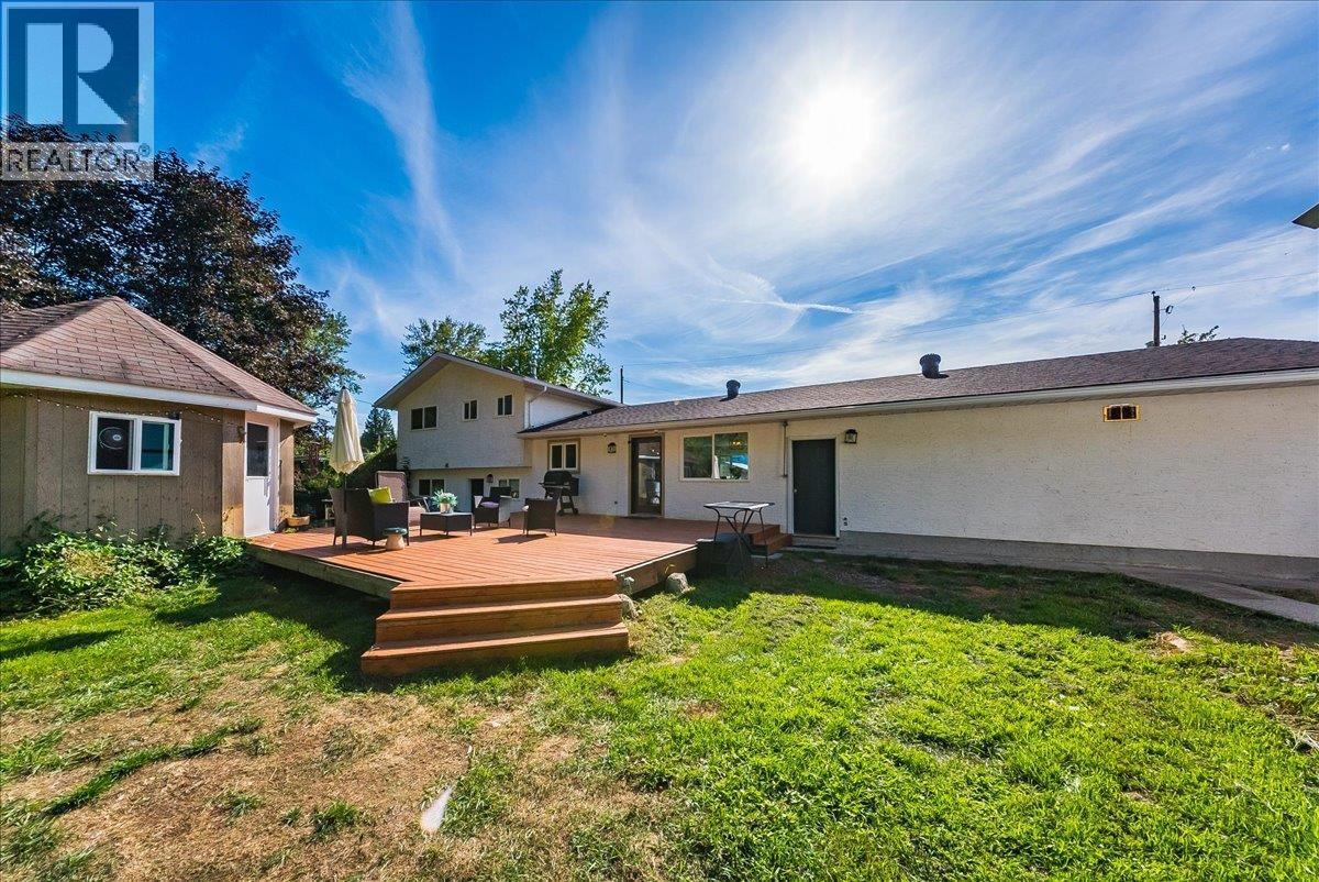 2129 Raspberry Road, Castlegar — photo 9