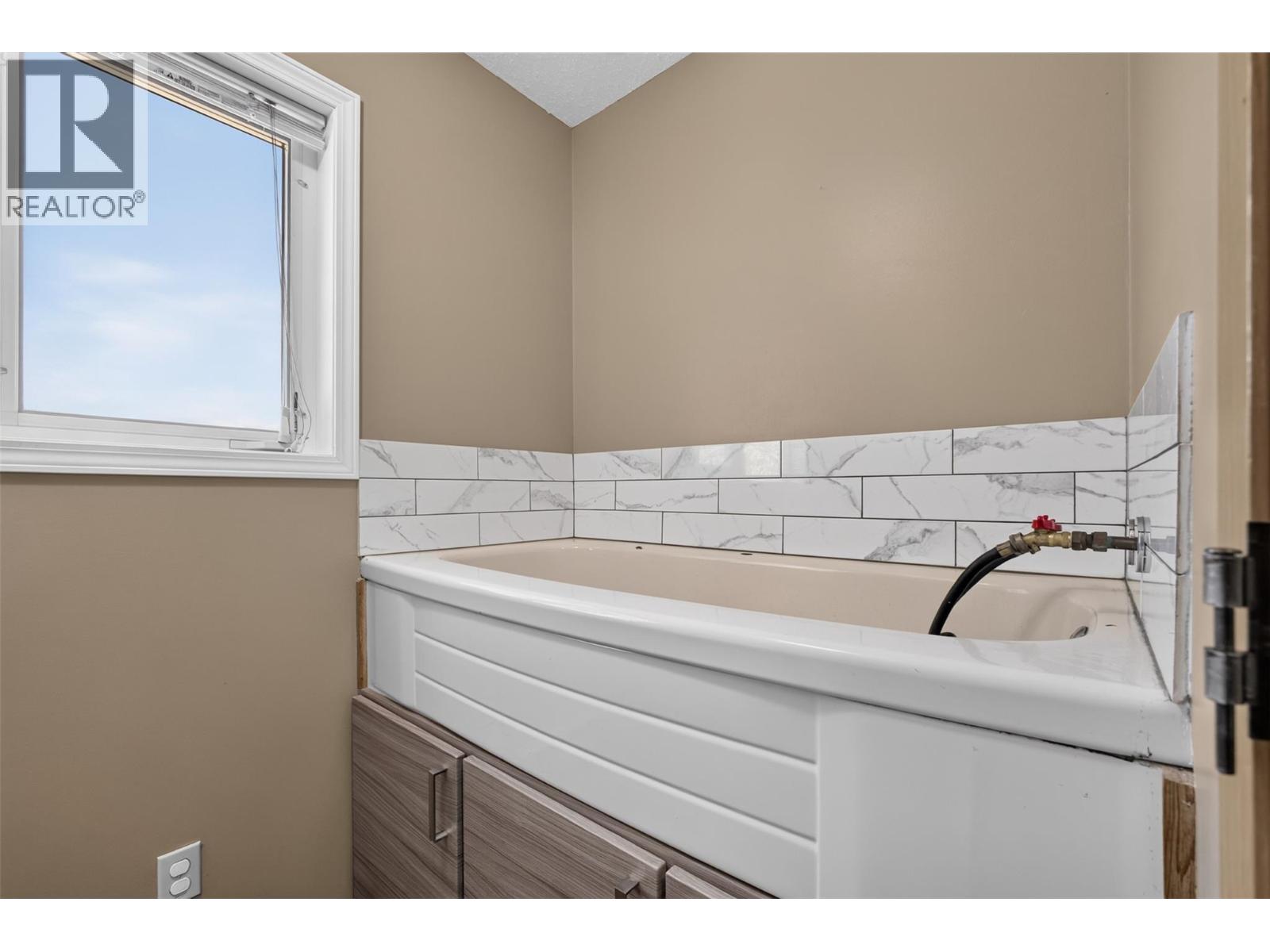 3040 Seclusion Bay Road - 31