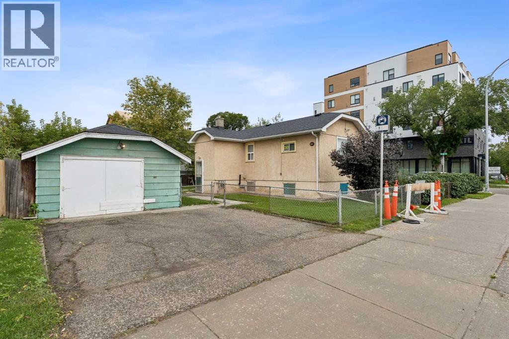 263 19 Avenue NE - 3