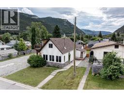 1809 129 Street, Blairmore, AB T0K0E0 Photo 45