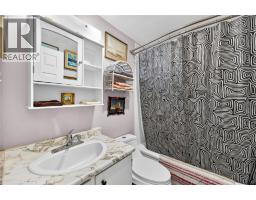 803 Fairview Road Unit# 301, Penticton, BC V2A5Y7 Photo 14