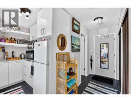 803 Fairview Road Unit# 301, Penticton, BC V2A5Y7 Photo 6