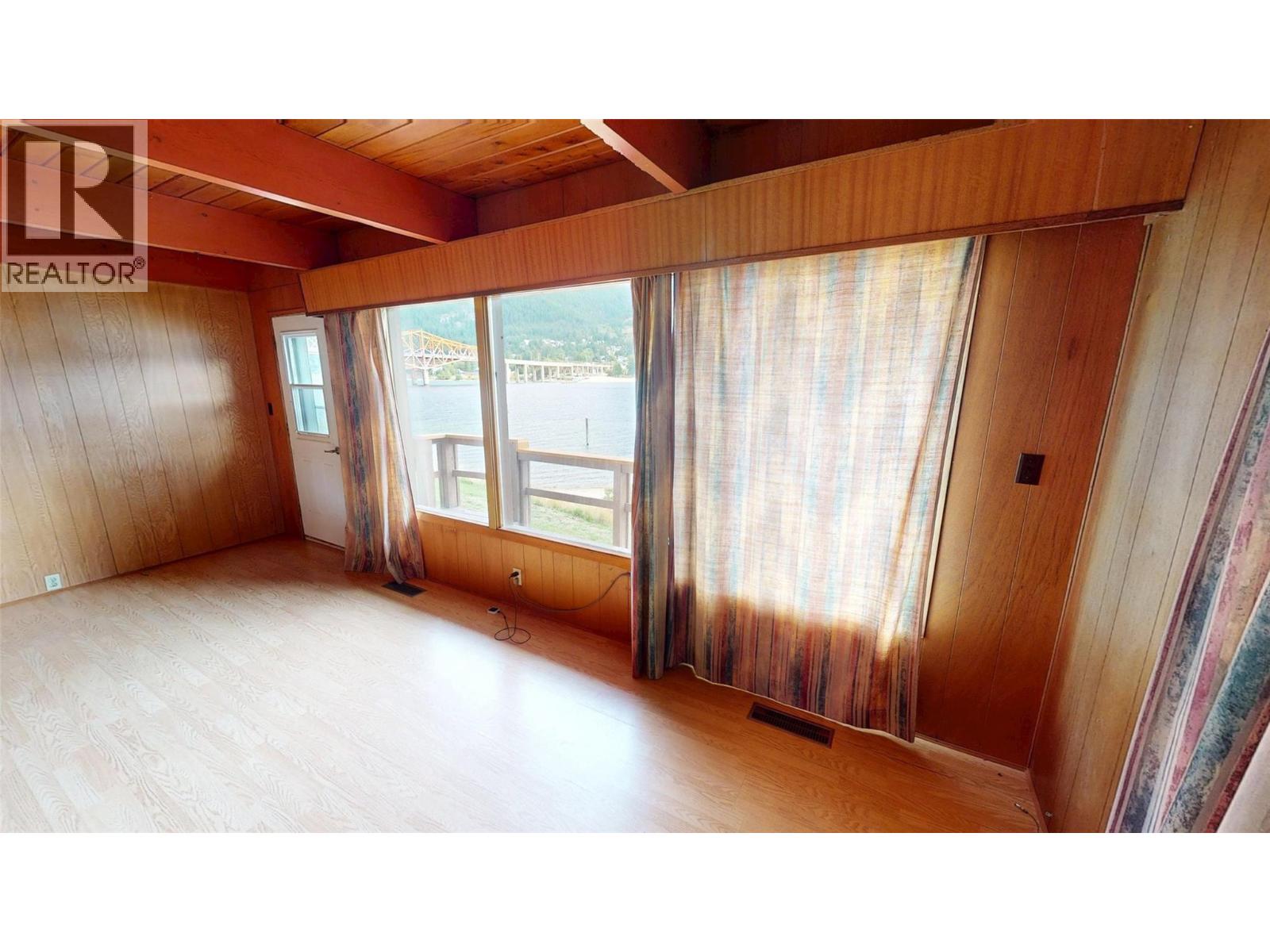 582 Valhalla Road - 18