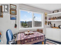 803 Fairview Road Unit# 301, Penticton, BC V2A5Y7 Photo 9