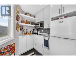 803 Fairview Road Unit# 301, Penticton, BC V2A5Y7 Photo 7