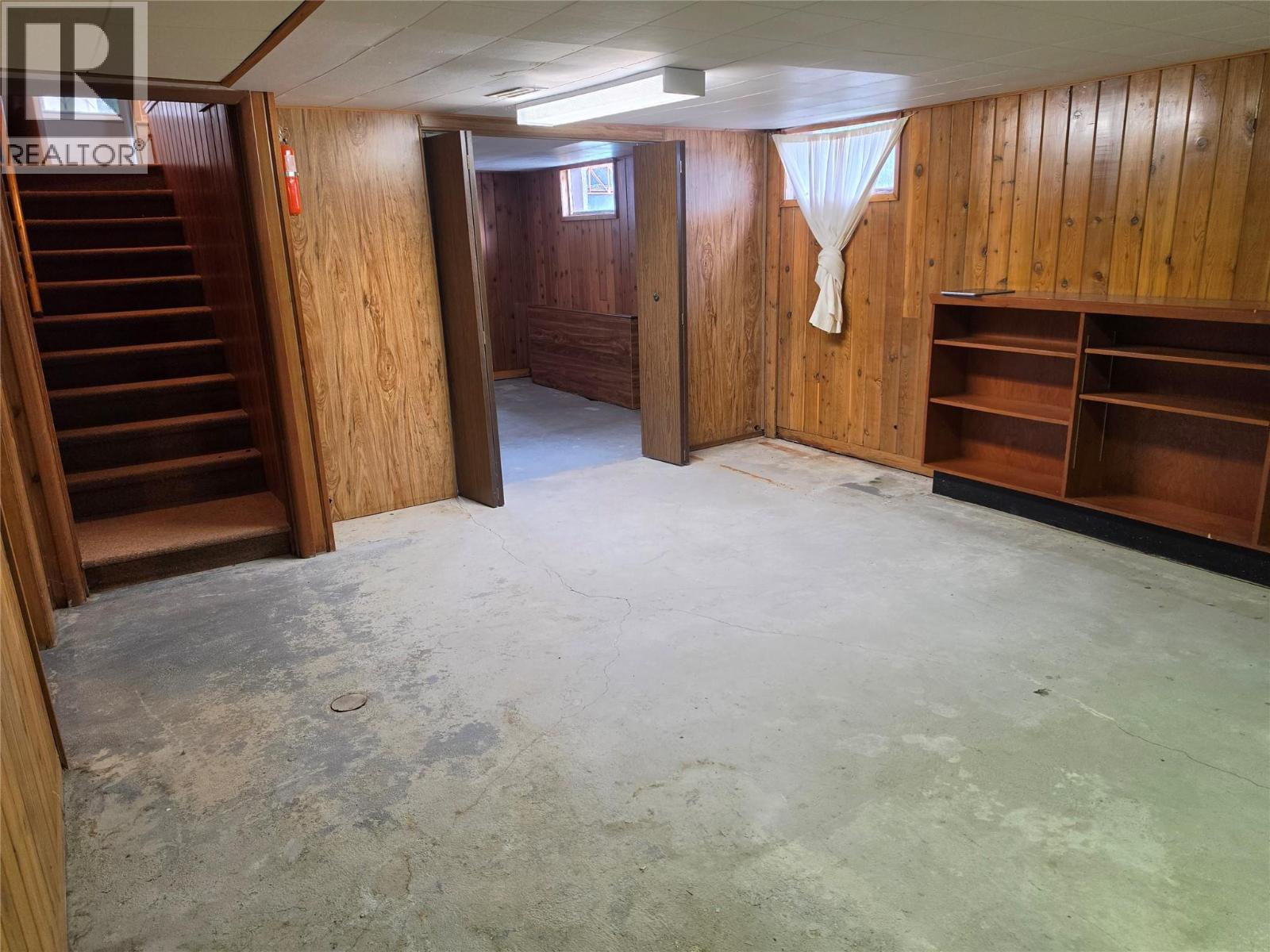 582 Valhalla Road - Image 32