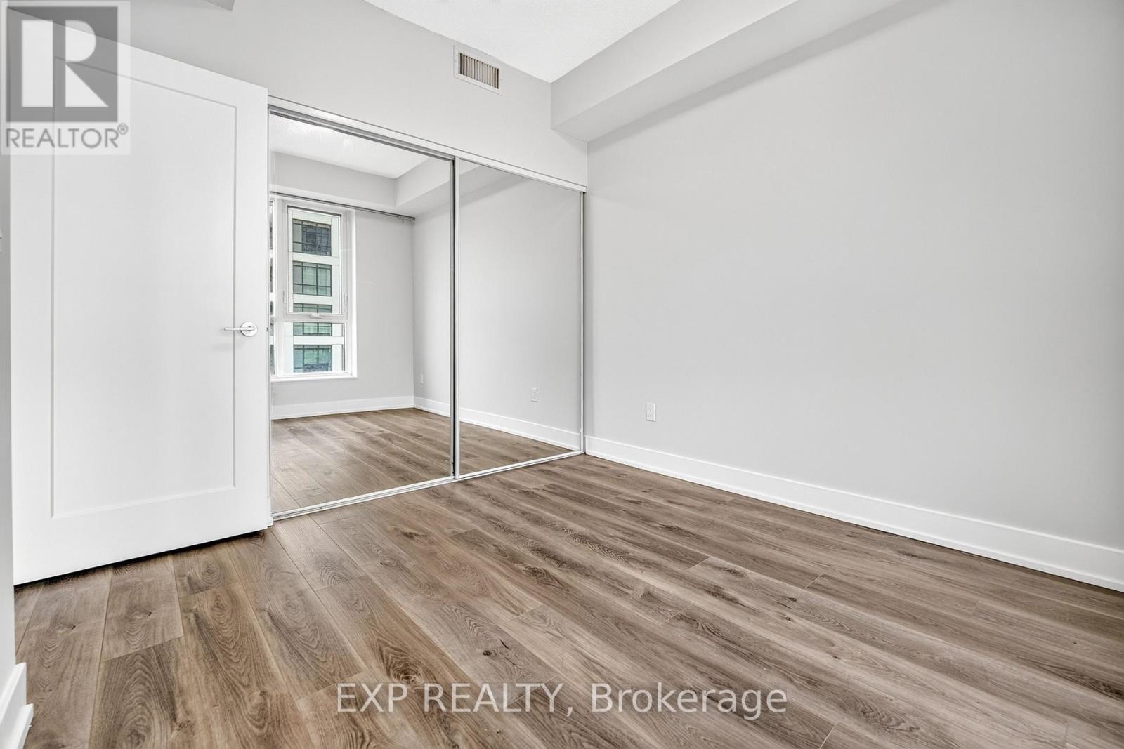 #3807 7 MABELLE AVENUE - 14