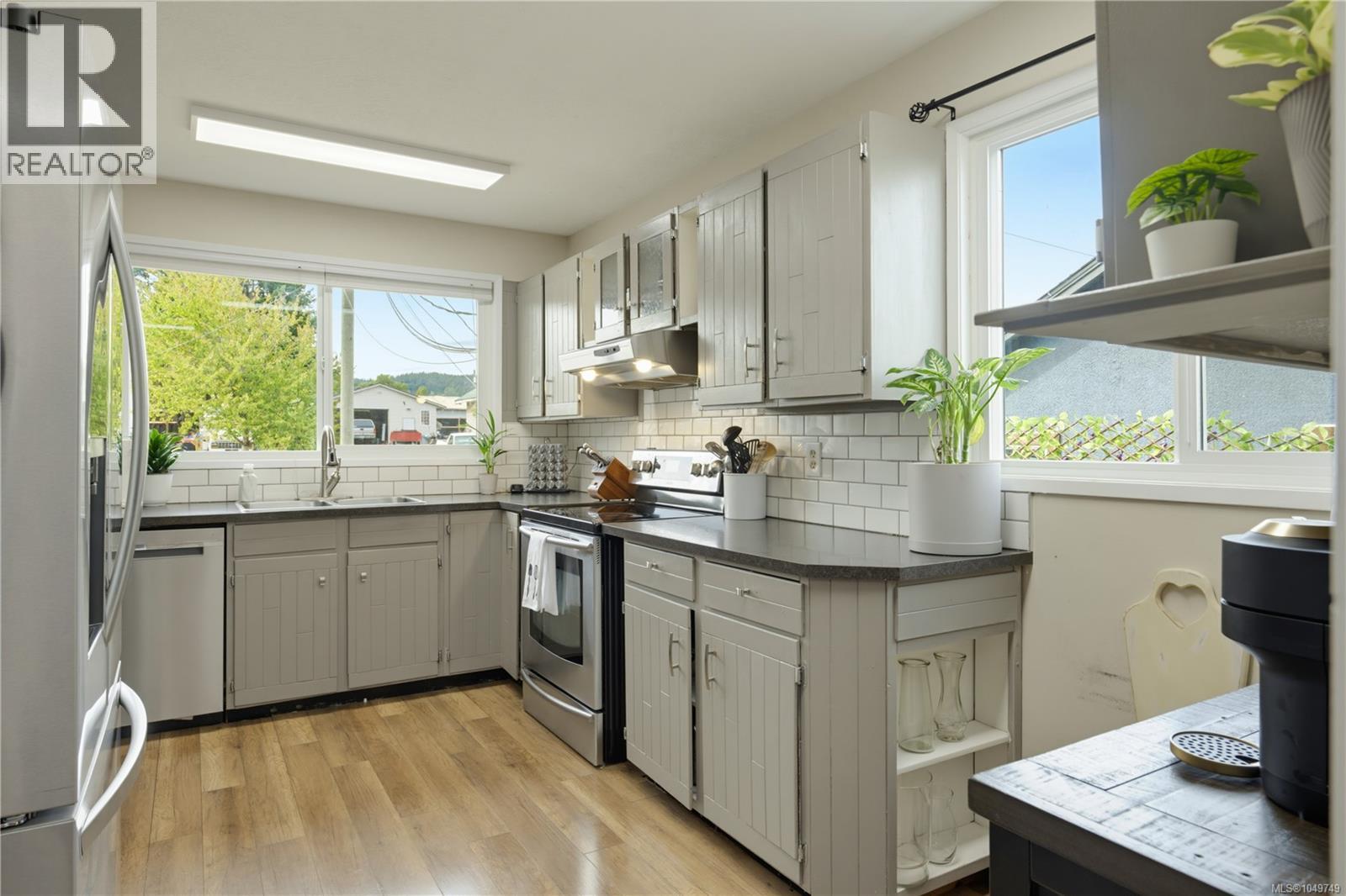 644 Hamilton Ave - Image 12