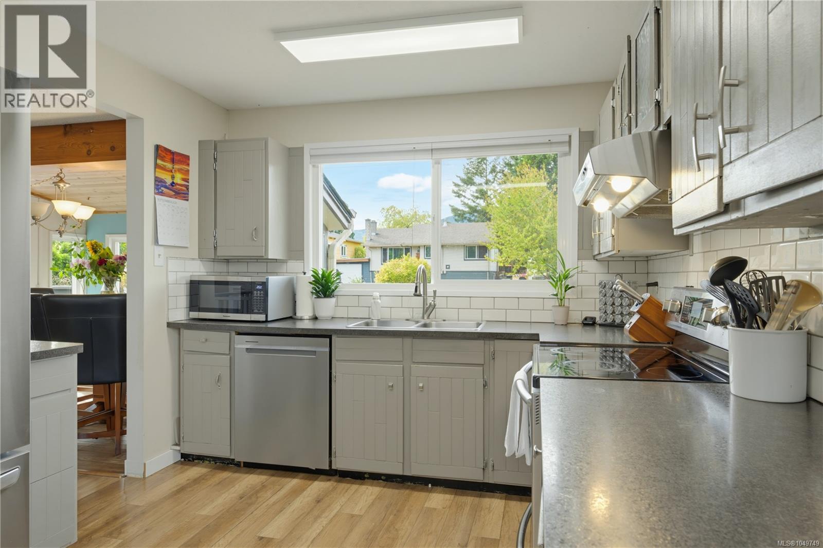 644 Hamilton Ave - Image 13