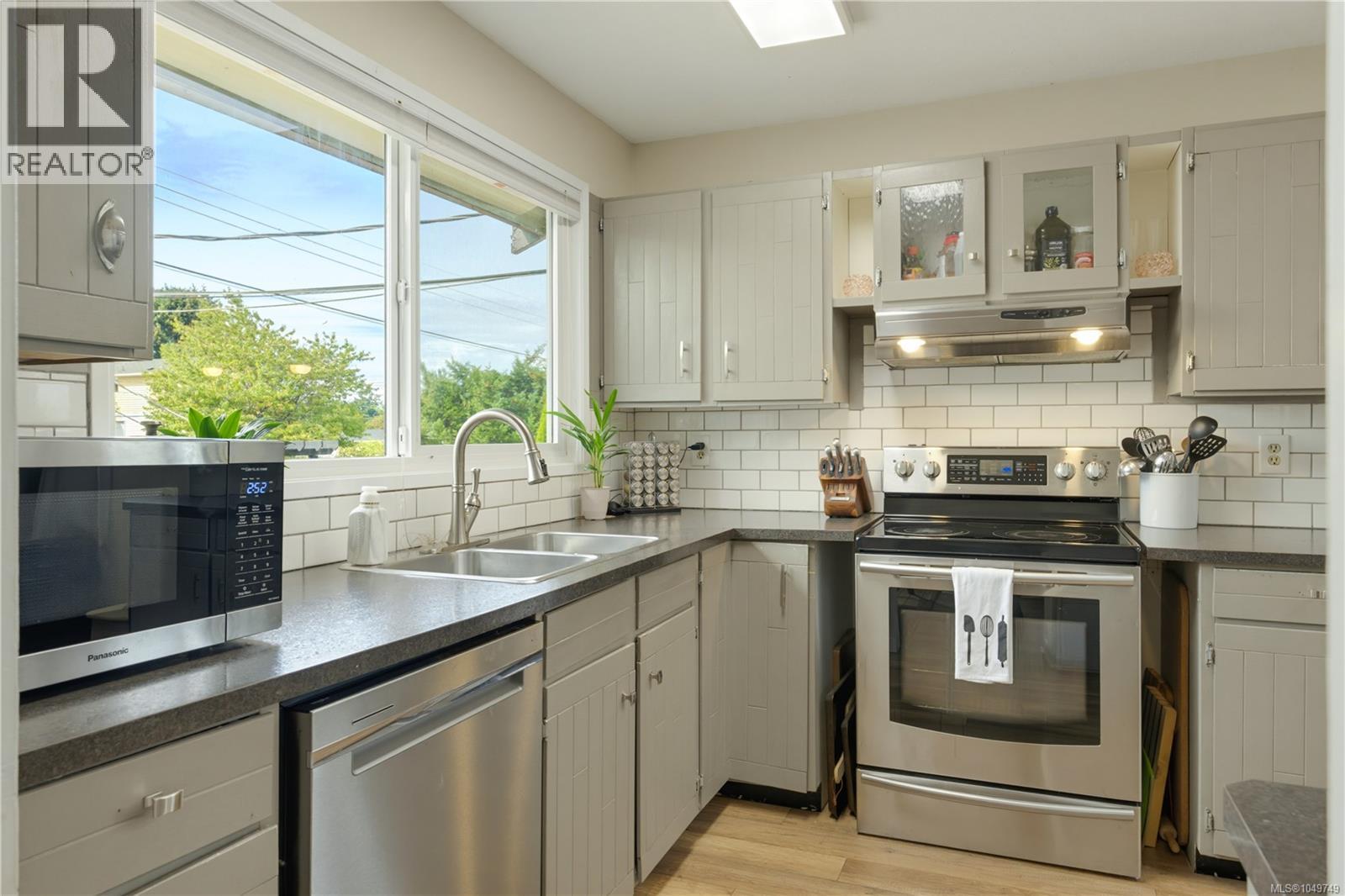 644 Hamilton Ave - Image 14