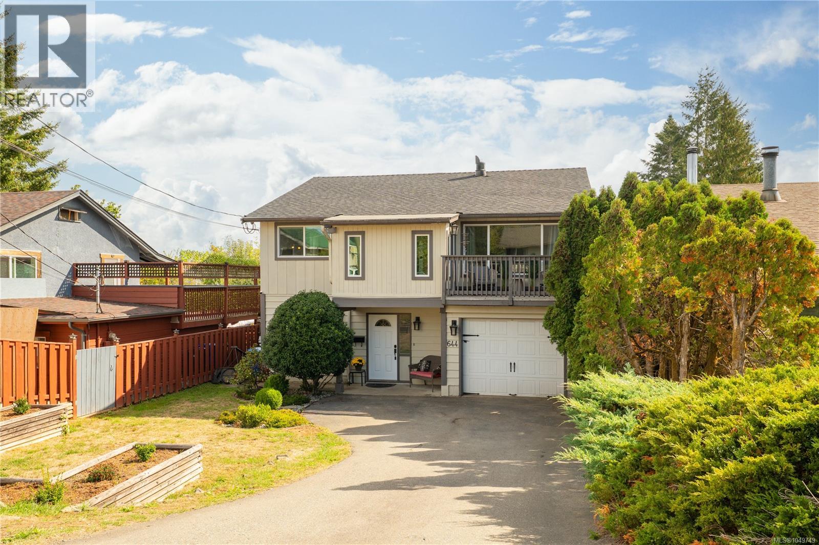 644 Hamilton Ave - 2