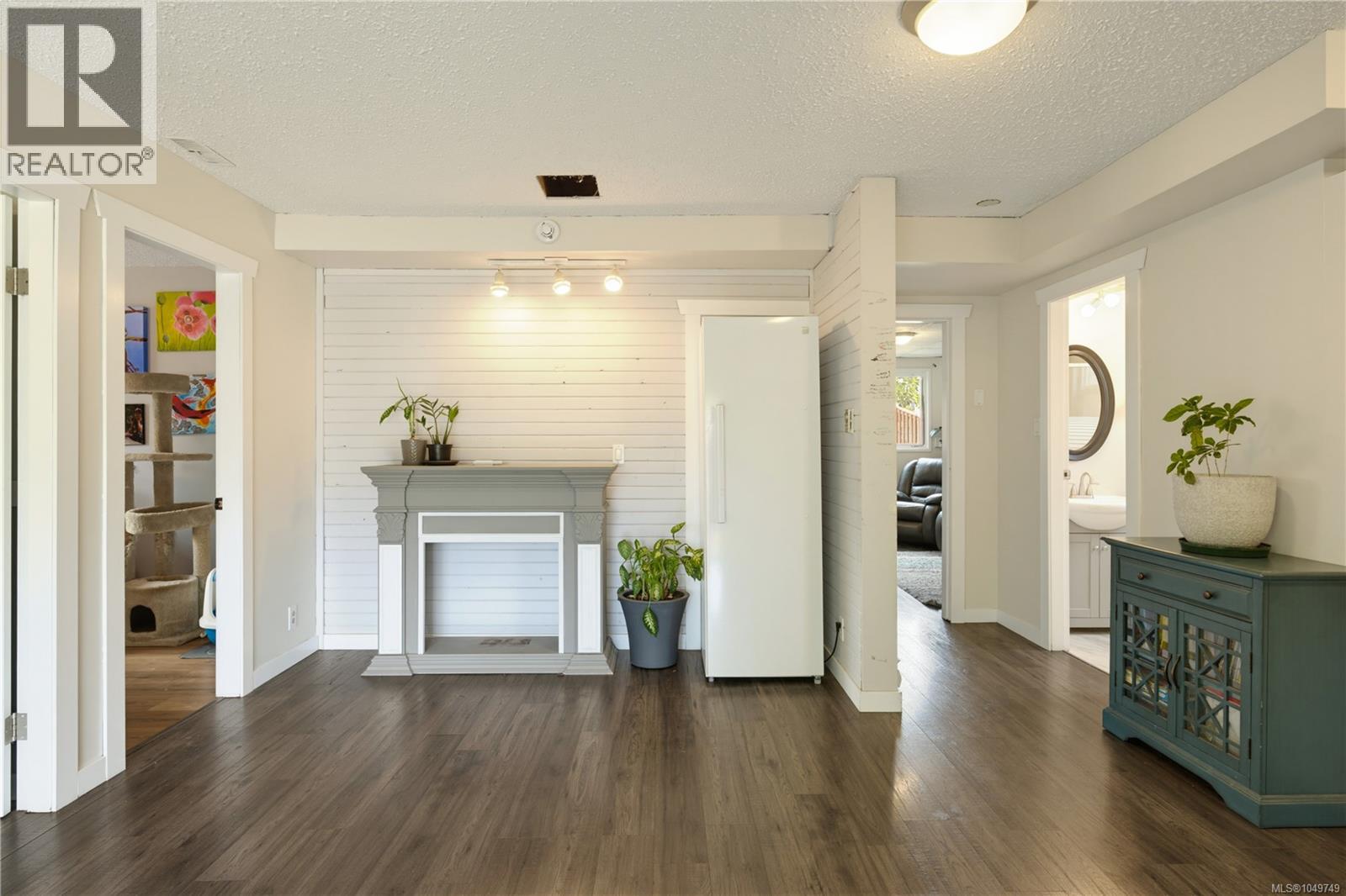 644 Hamilton Ave - Image 36