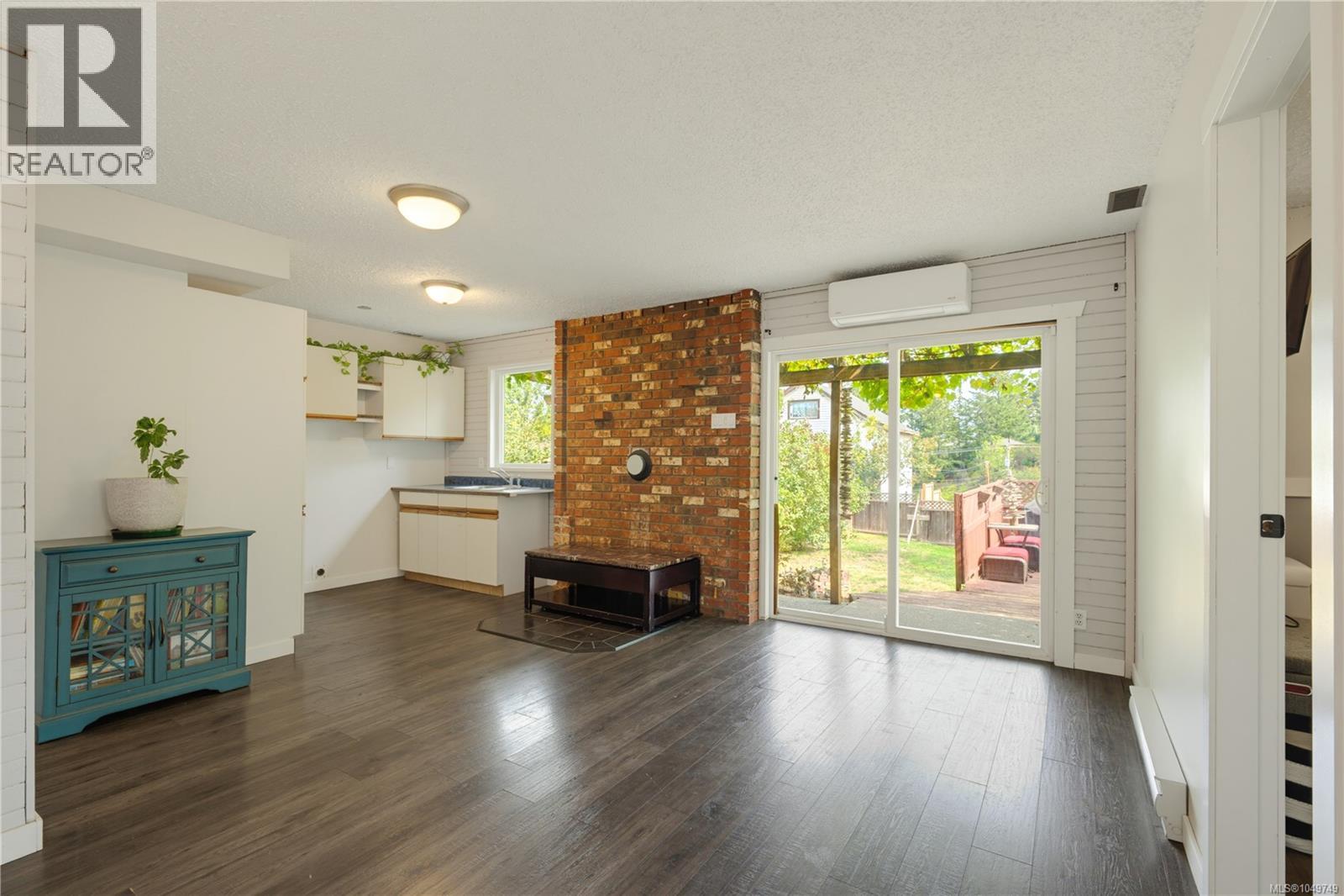 644 Hamilton Ave - Image 38