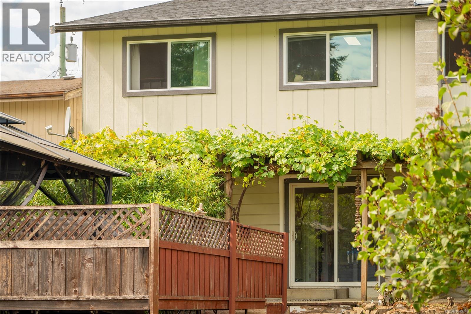 644 Hamilton Ave - Image 48