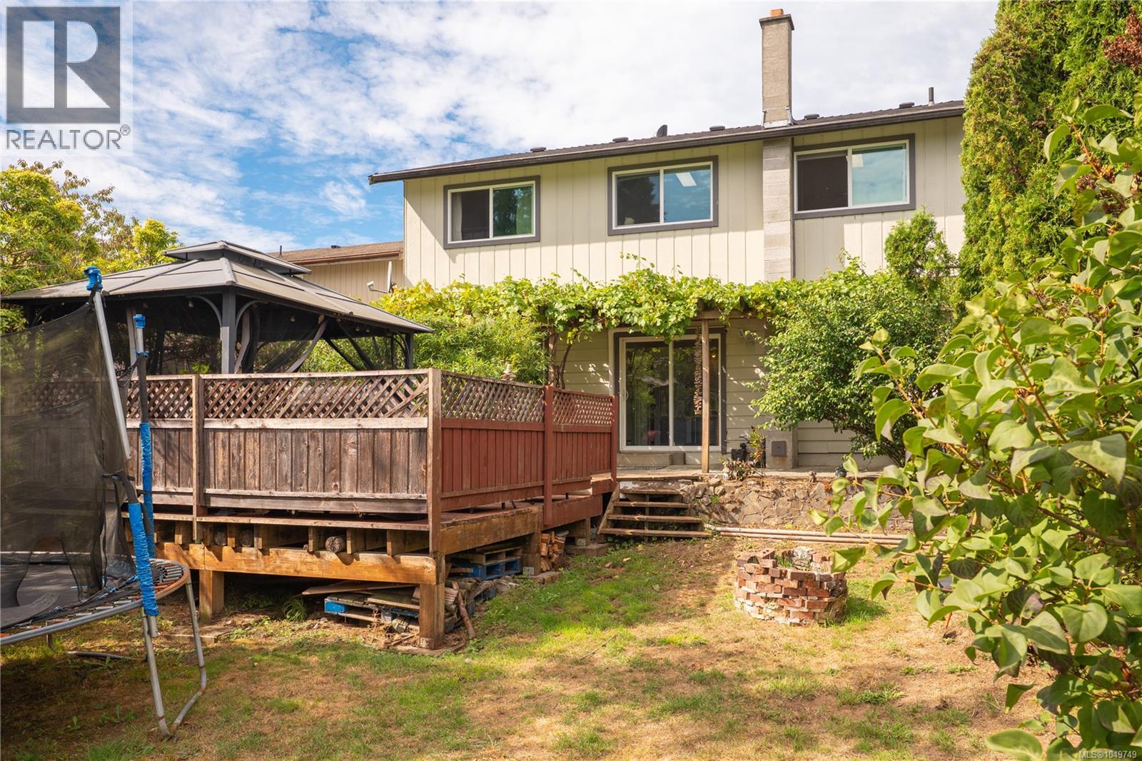 644 Hamilton Ave - Image 49