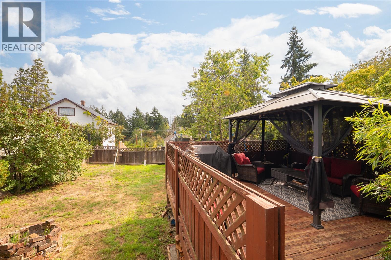 644 Hamilton Ave - Image 60
