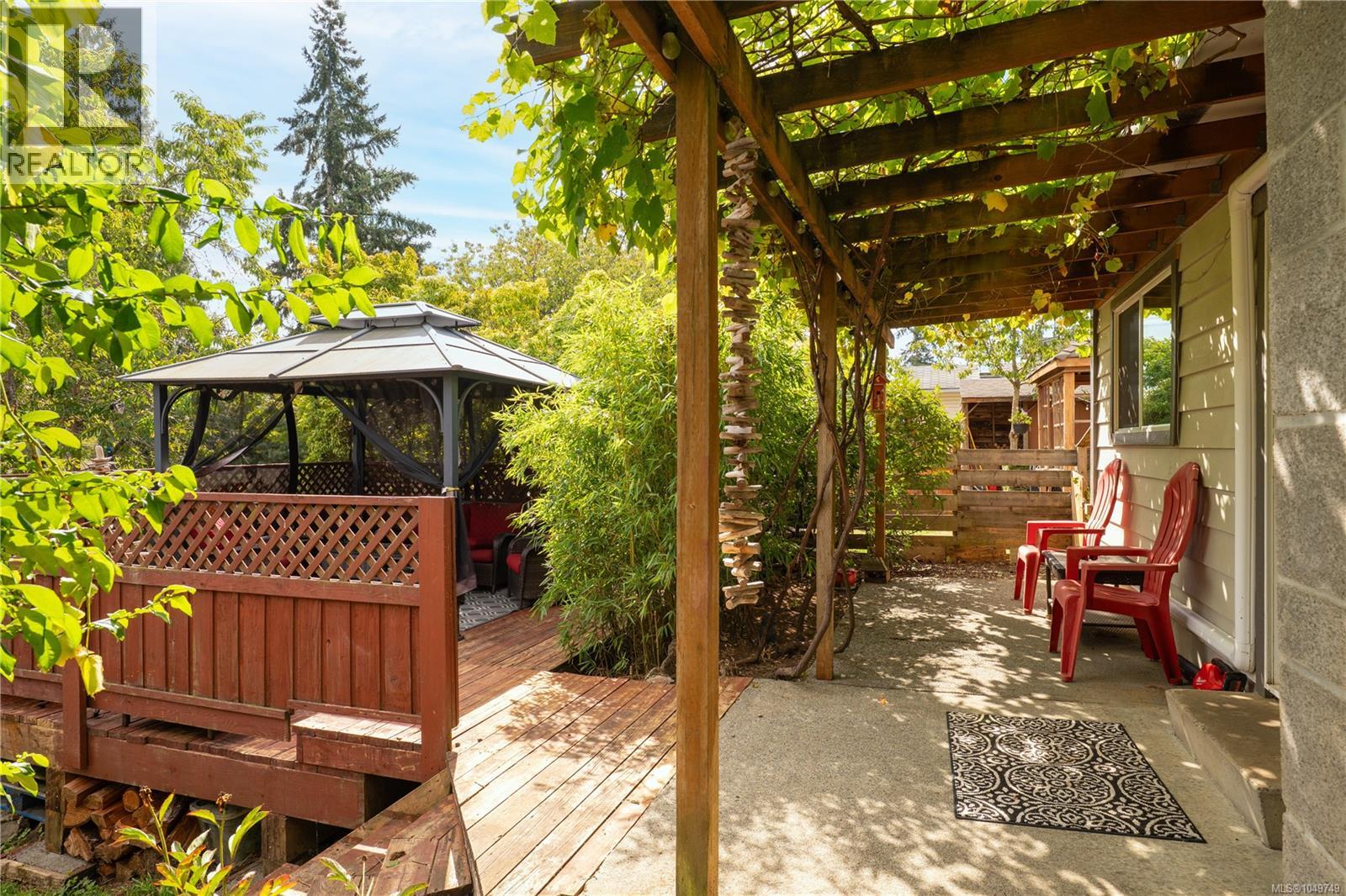 644 Hamilton Ave - Image 64